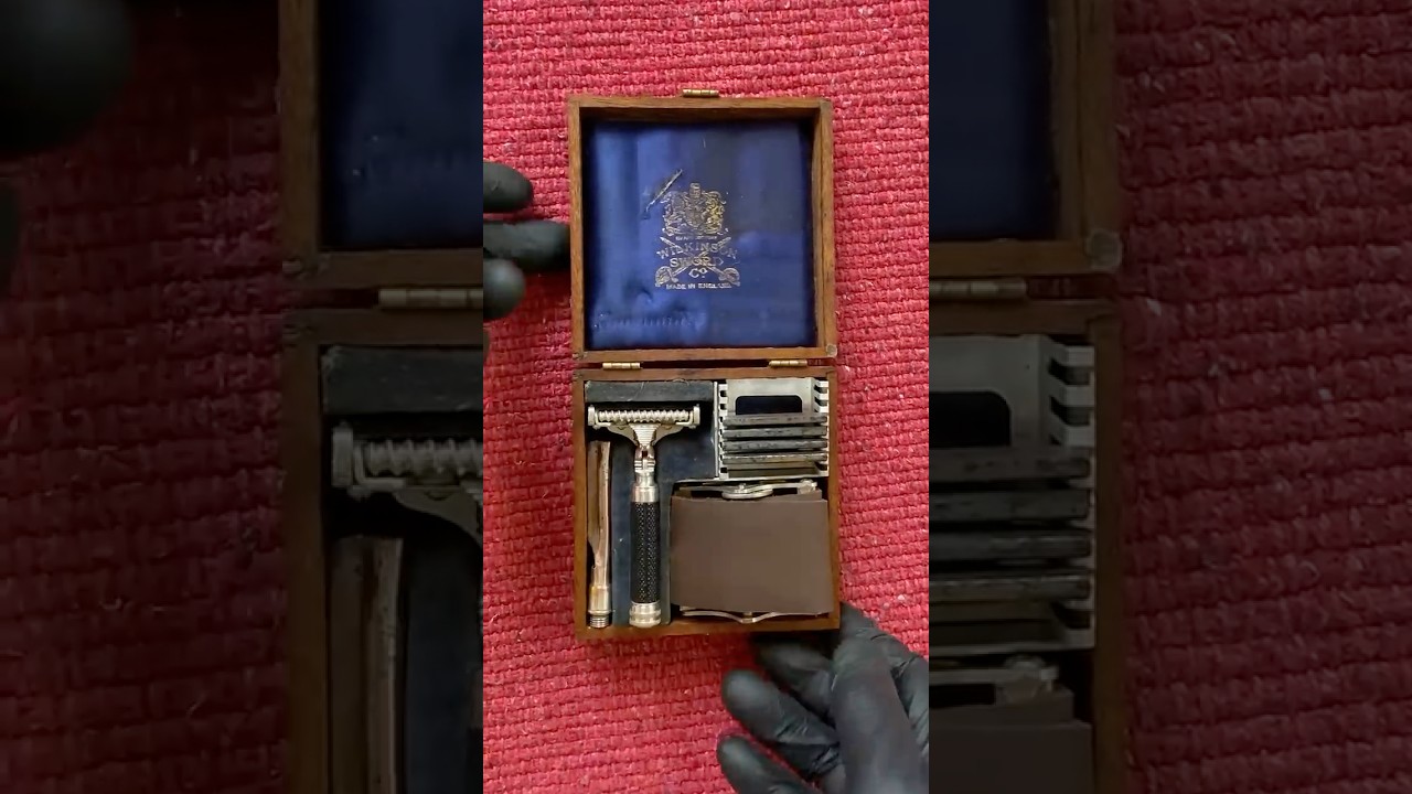 1920s Wilkinson Sword Co. Seven-Day Razor Set 