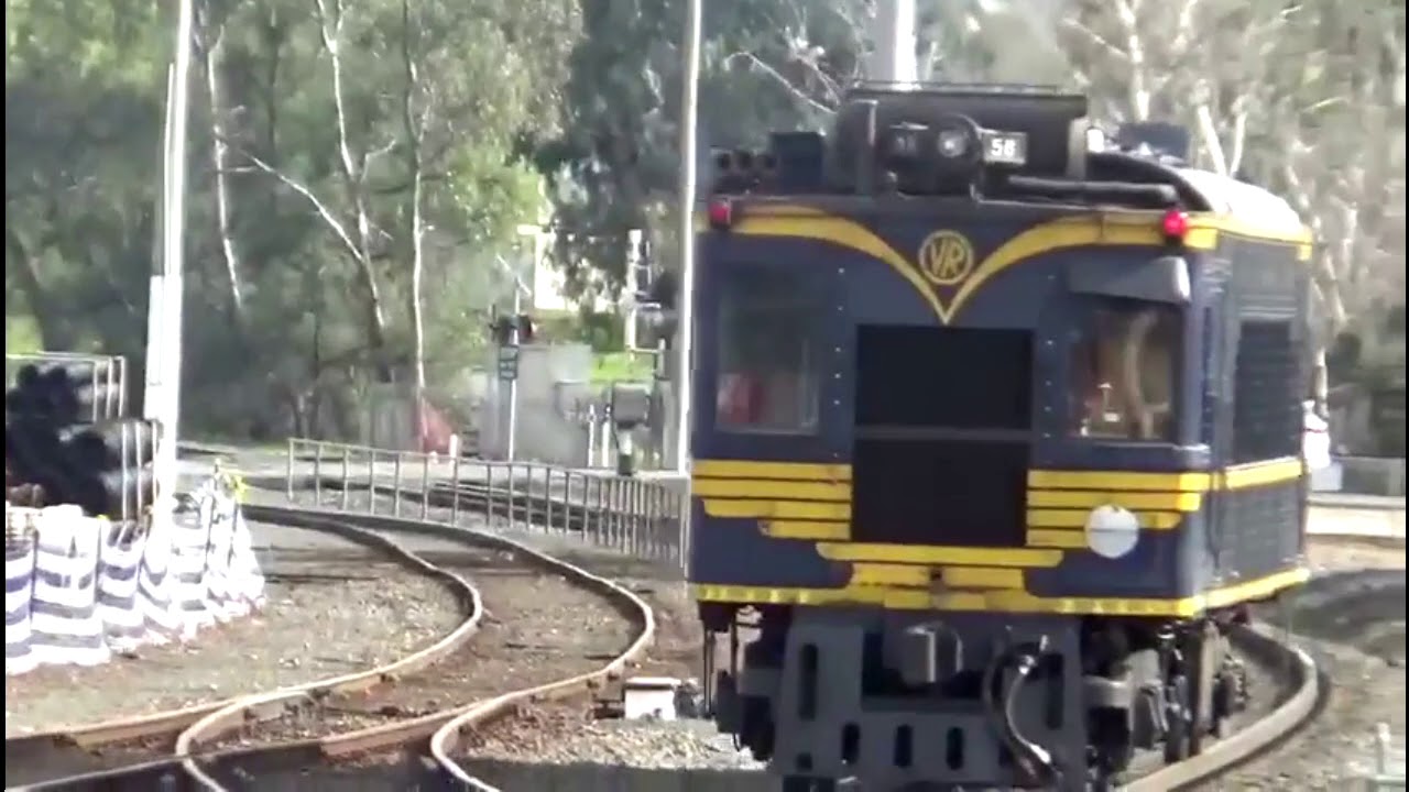 Dermpav RM58 departing bacchus Marsh station
