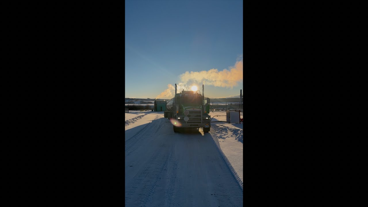 Snow way out trucking out of Burley #driving #weatherupdate