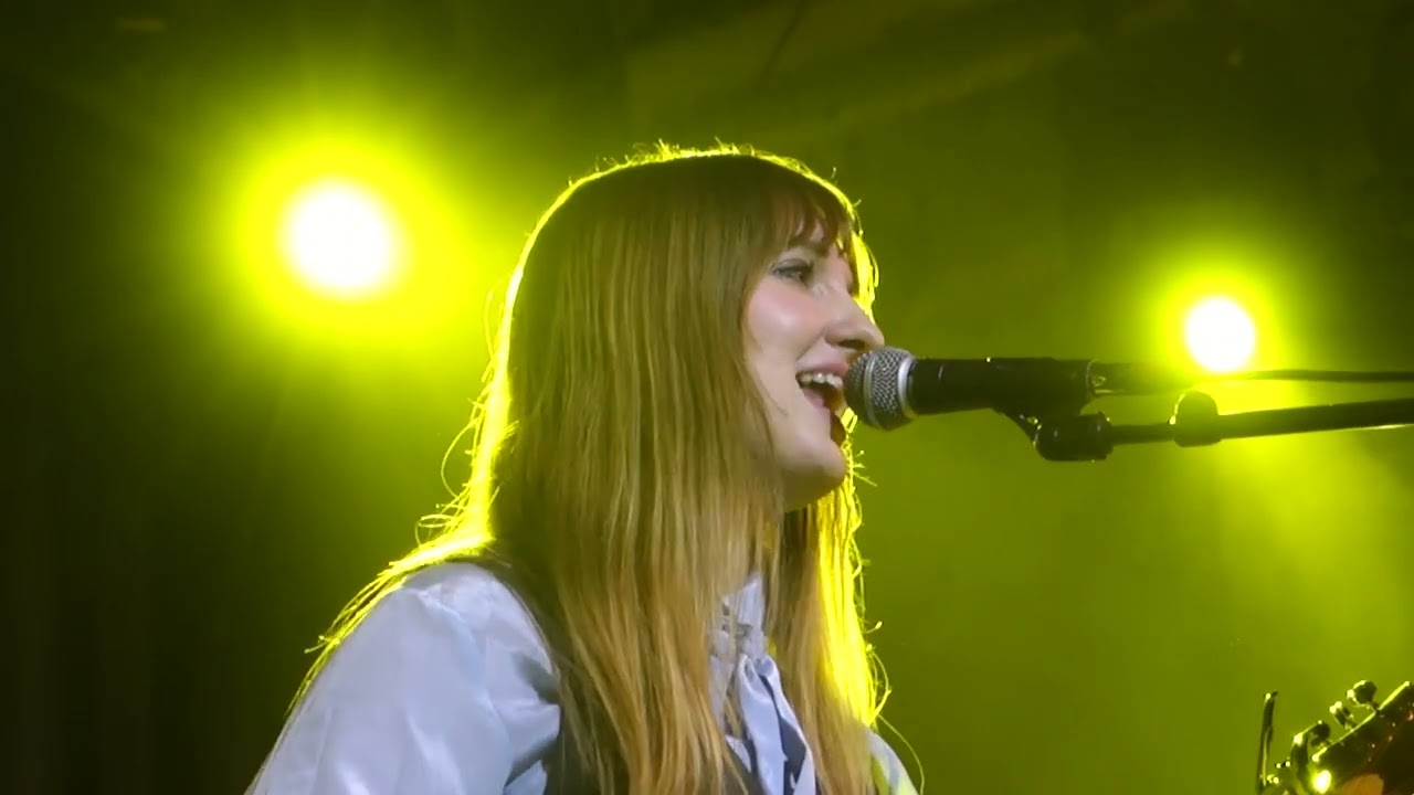 Madison Cunningham - Sunshine Over The Counter Again Live at Paradiso 2022