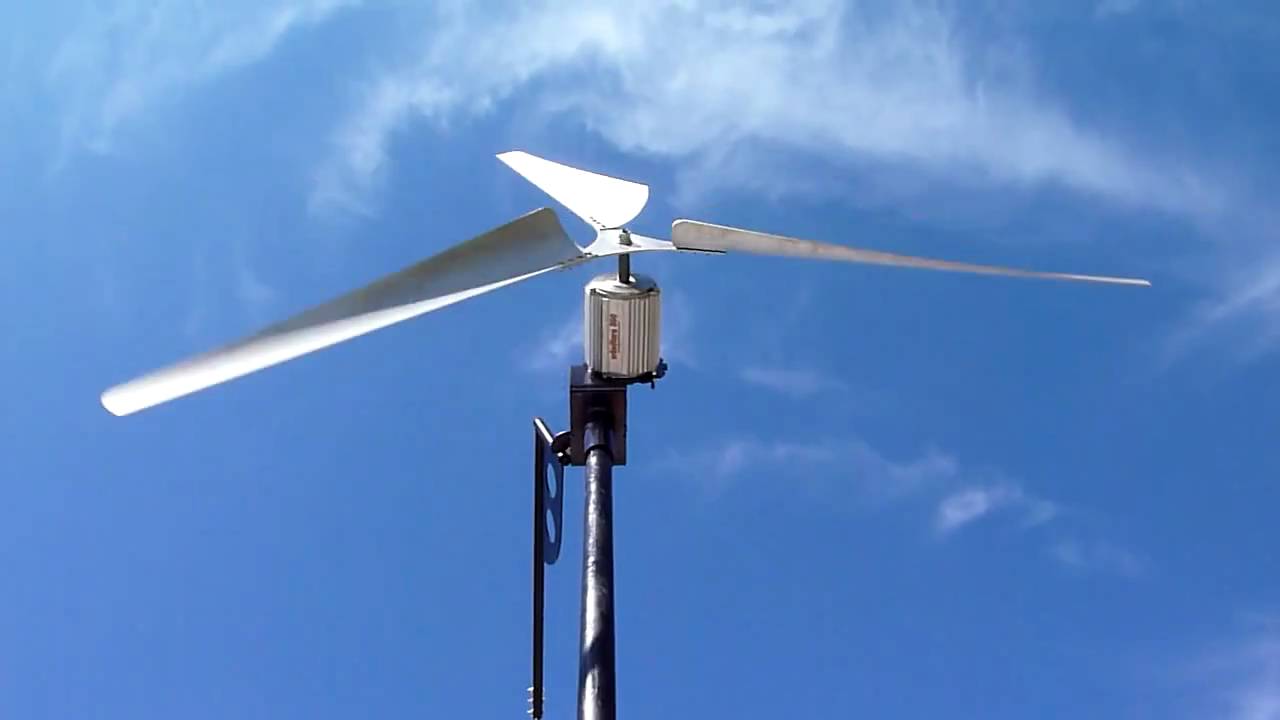 Windtura 500 Wind Turbine Furling in High Winds --- WindyNation Inc.