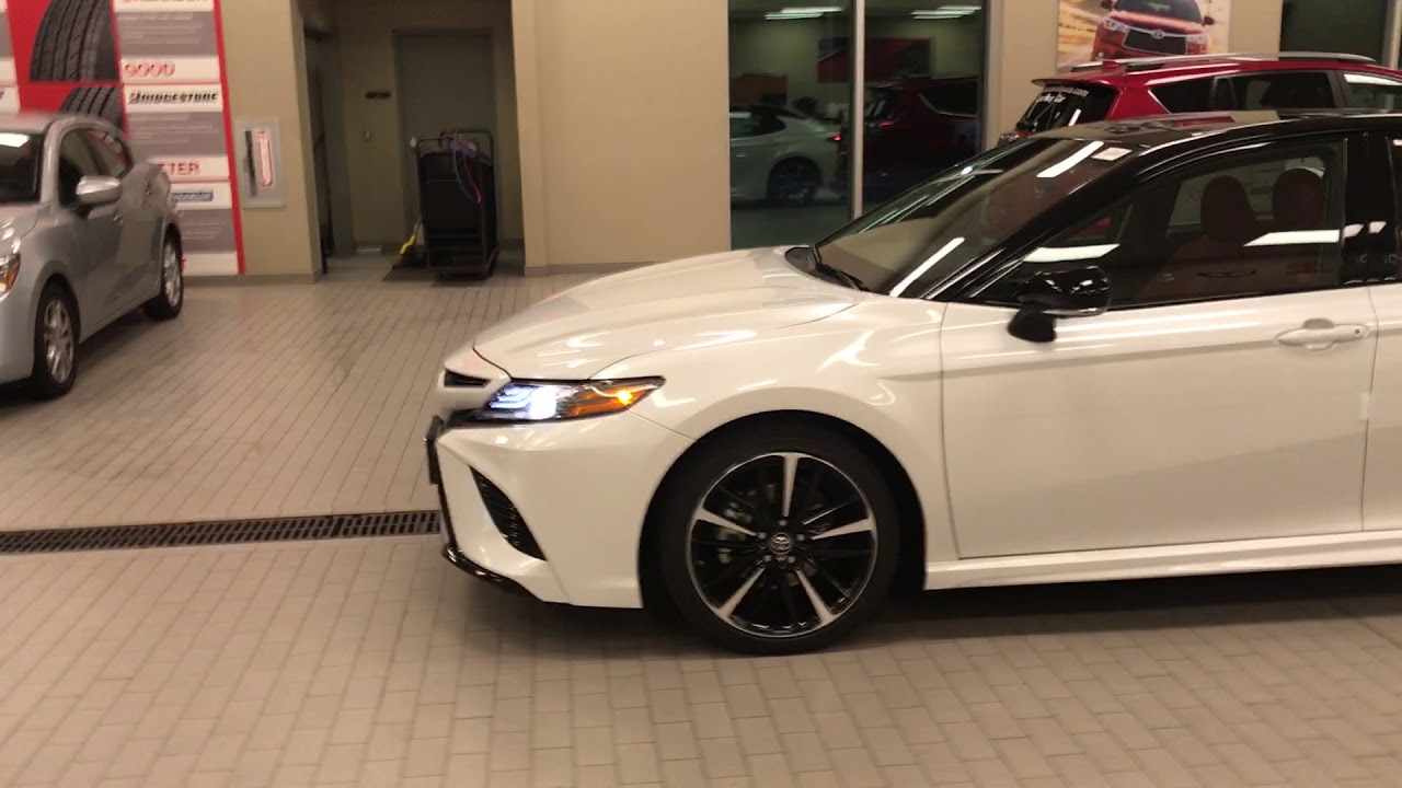 2018 Camry XSE V6 CockPit Red Interior Two Tone - East Madison Toyota