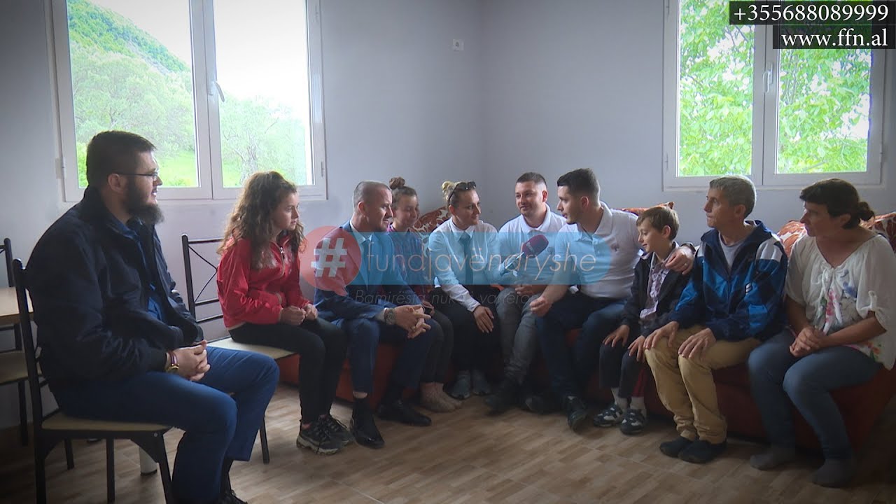 Fundjavë Ndryshe - Shtëpia e re familja Hoxha, Bërzhitë