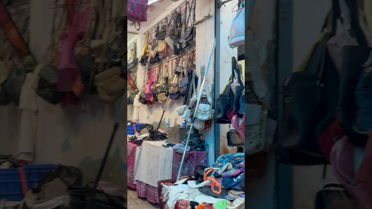Viral bag shop in kabutar market 👛 #kabutarmarket #viral #market #explore #delhimarket #thrift