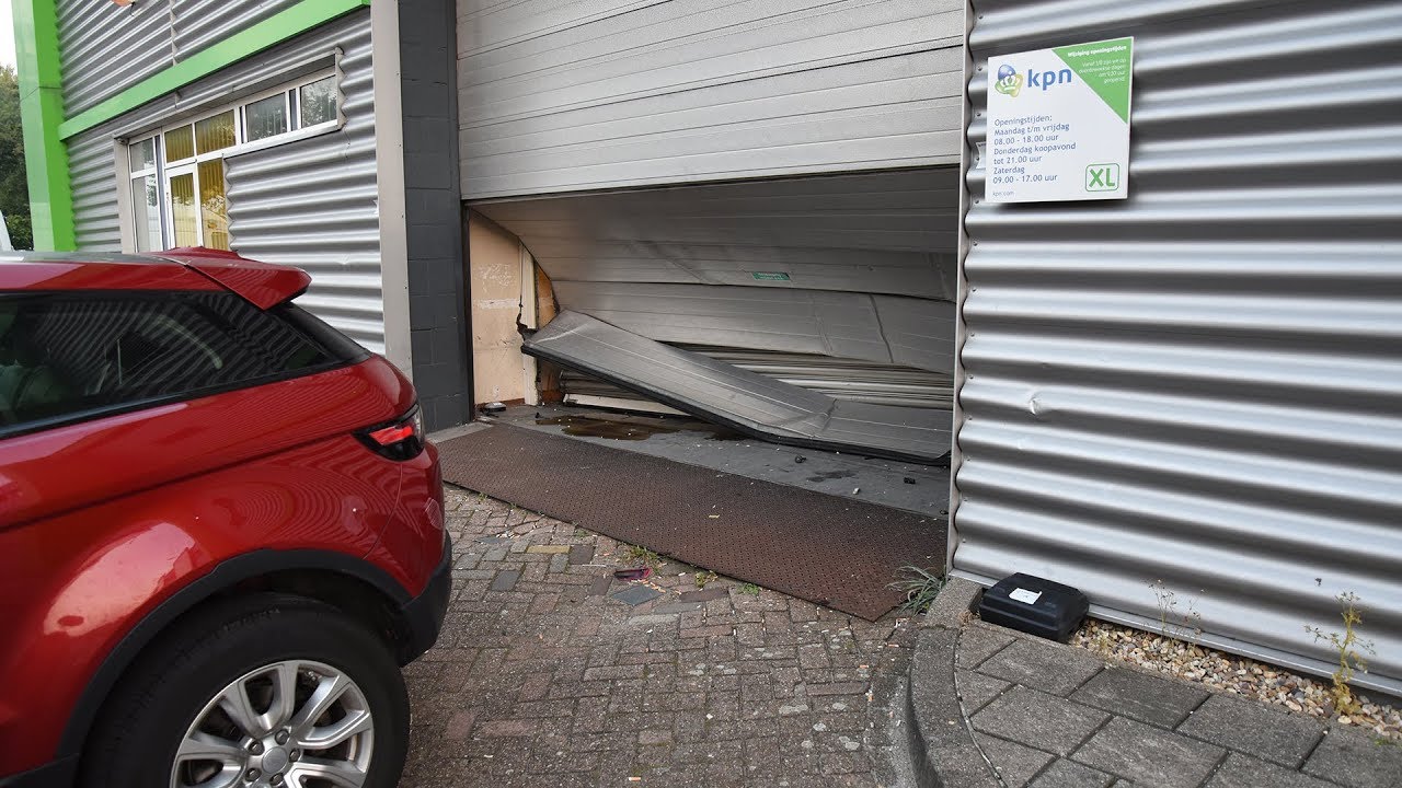 Amsterdam: Slecht voorbereide ramkraak bij magazijn KPN XL