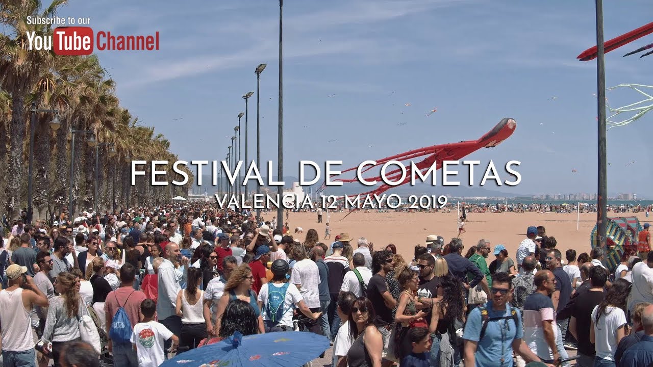 Festival de Cometas en la playa Malvarrosa de Valencia