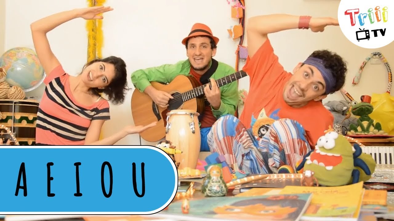 Grupo Triii - A E I O U