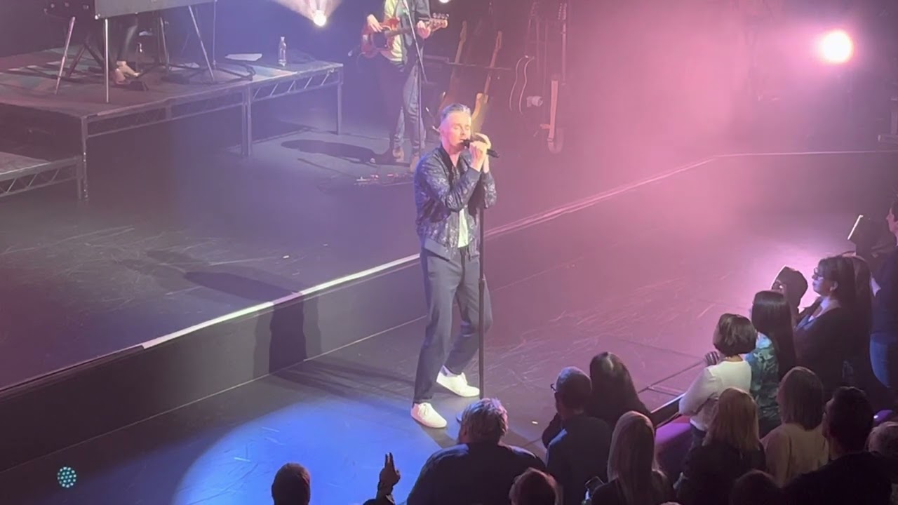Tom Chaplin London Palladium 22nd Oct - Overshoot