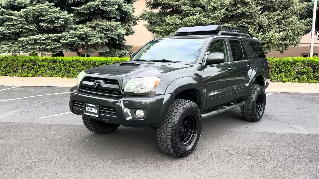 Toyota 4Runner Sport Edition V8 2008 года выпуска, пробег 127 000 миль, полный привод.