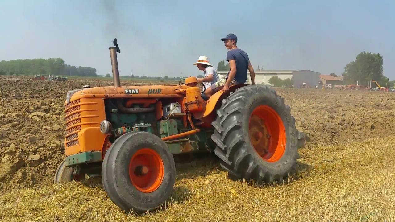 ARATURA DI TRATTORI D' EPOCA A RONCOFERRARO 2016 3 VIDEO