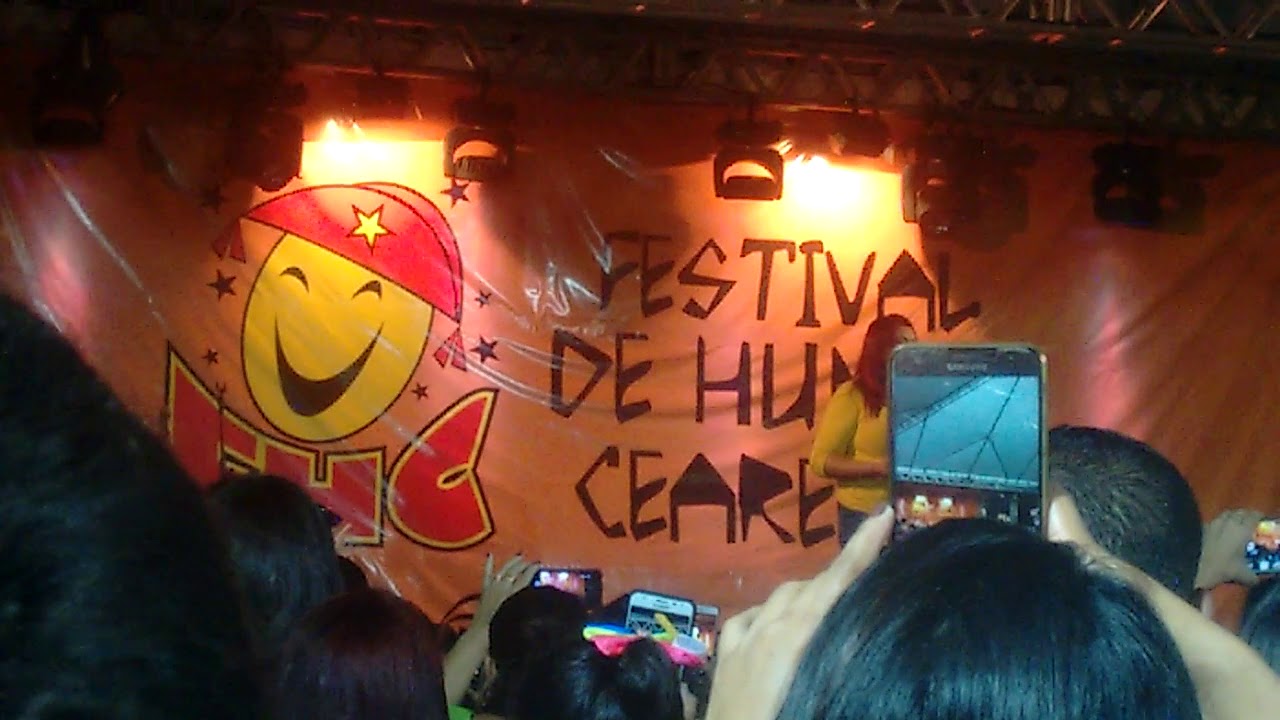 Dinah morais no festival de humor cearense.