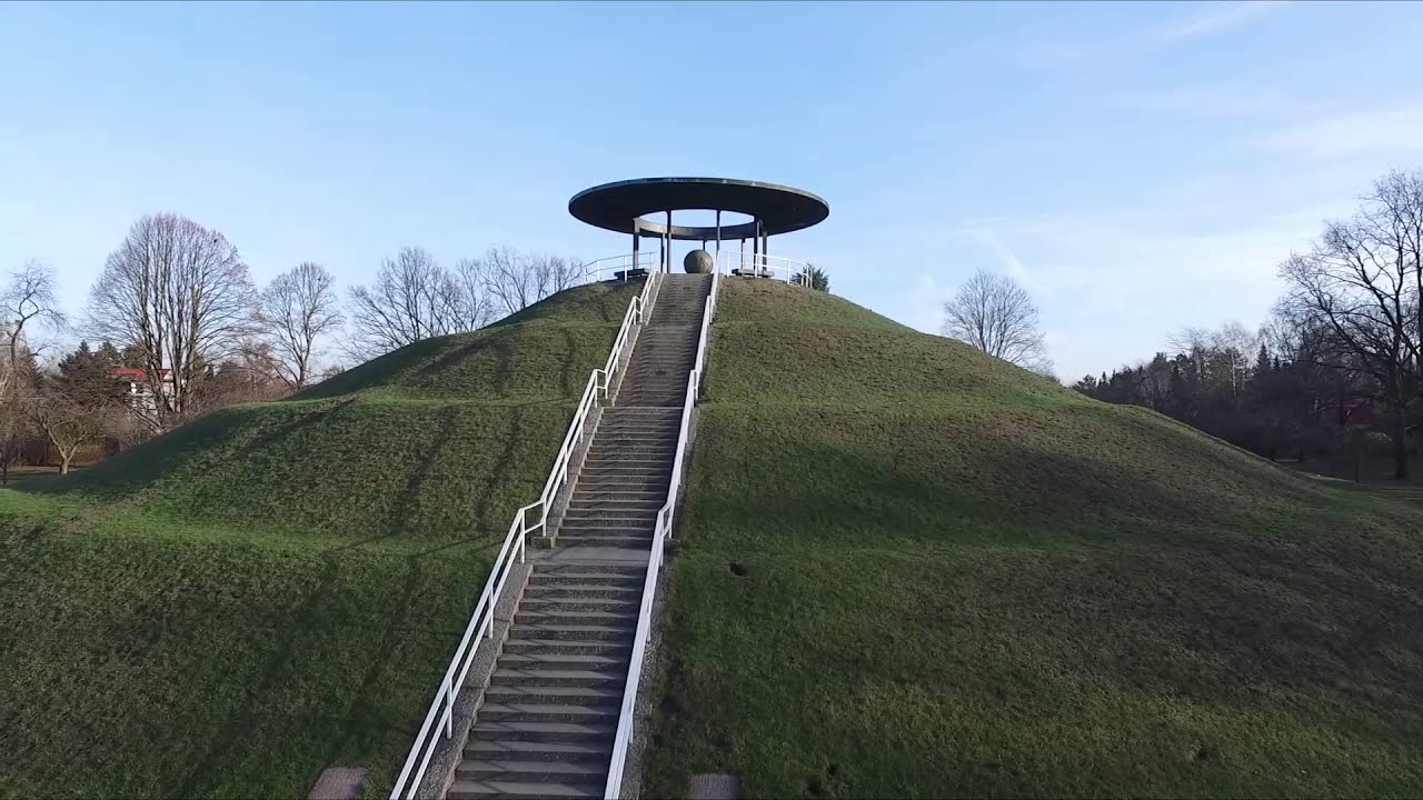 Dji Phantom 3 Professional  Lilienthalpark in Berlin Lichterfelde Süd  - - - Watch in HD - - -