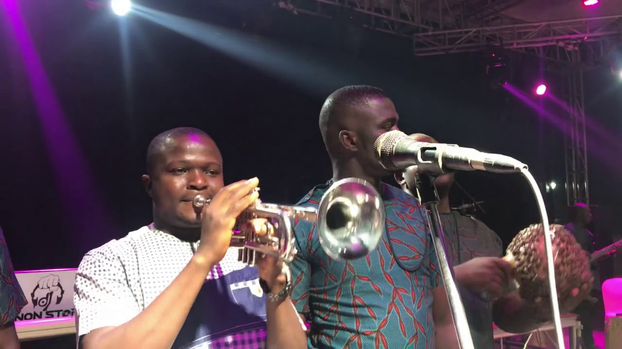Cool highlife live performance by Ulaga Commanders'Band
