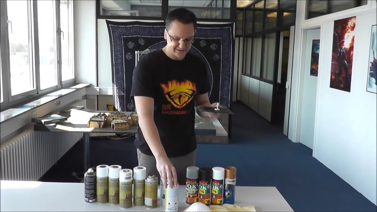 Tutorial - Richtig Grundieren mit Army Painter & GW Primer - Phantasos Studio