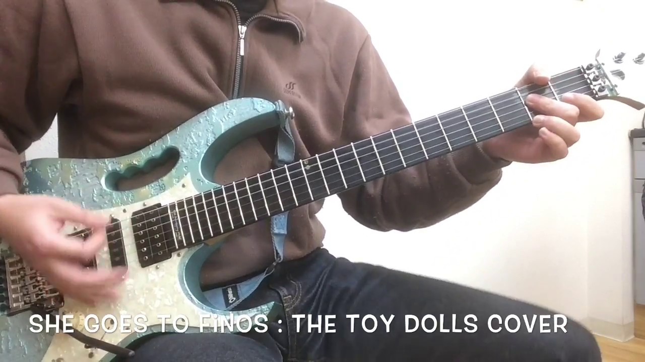 She Goes To Finos : The TOY DOLLS cover