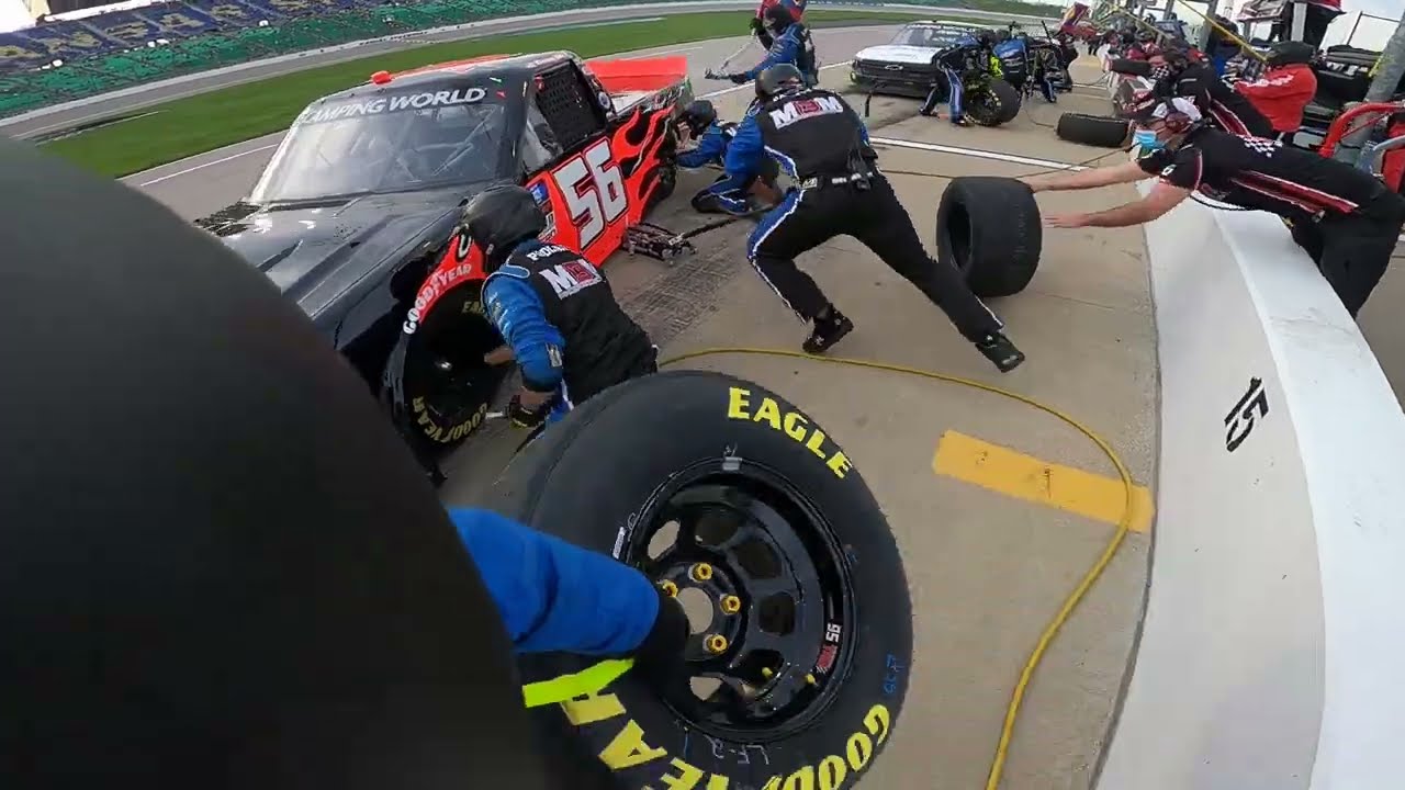 #timmyhill Driving Truck #56 with  #MBMMotorsports Pitting for #hillmotorsports