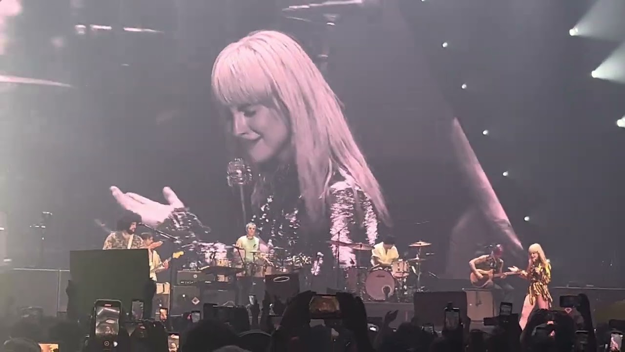 PARAMORE brings out RICO NASTY at the Kia Forum in LA (July 2023)