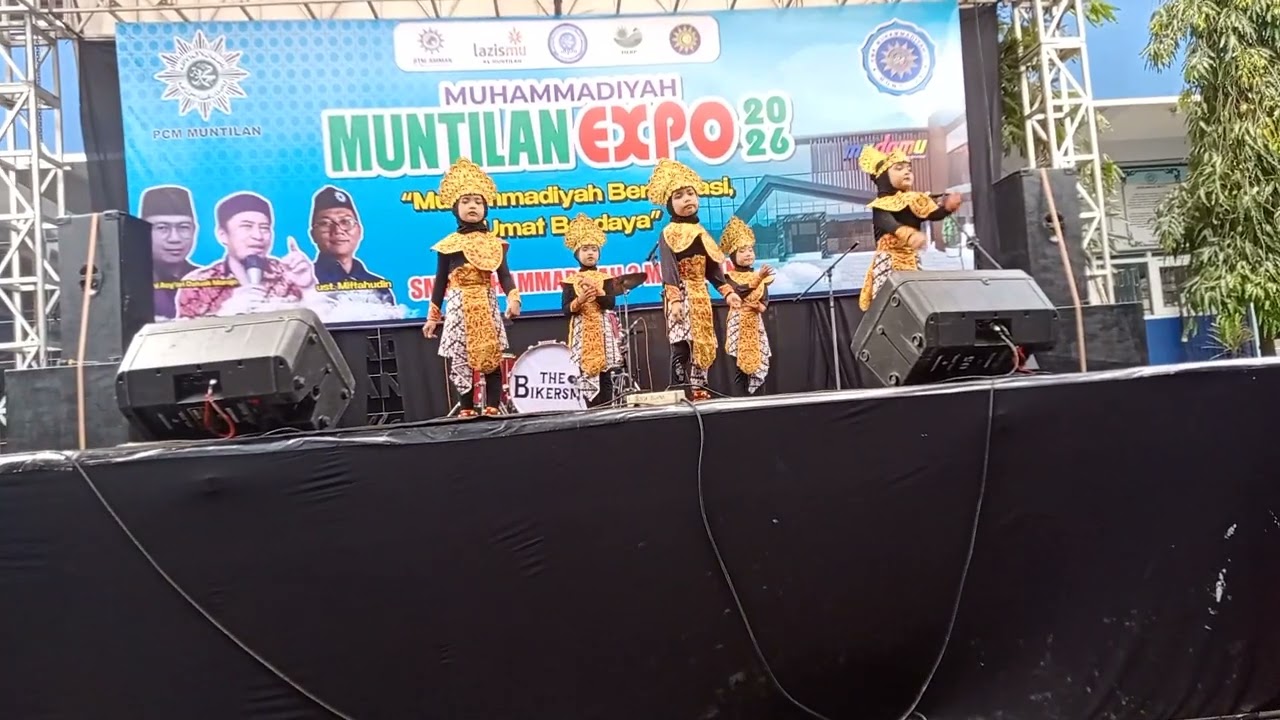 Tari Dongklak