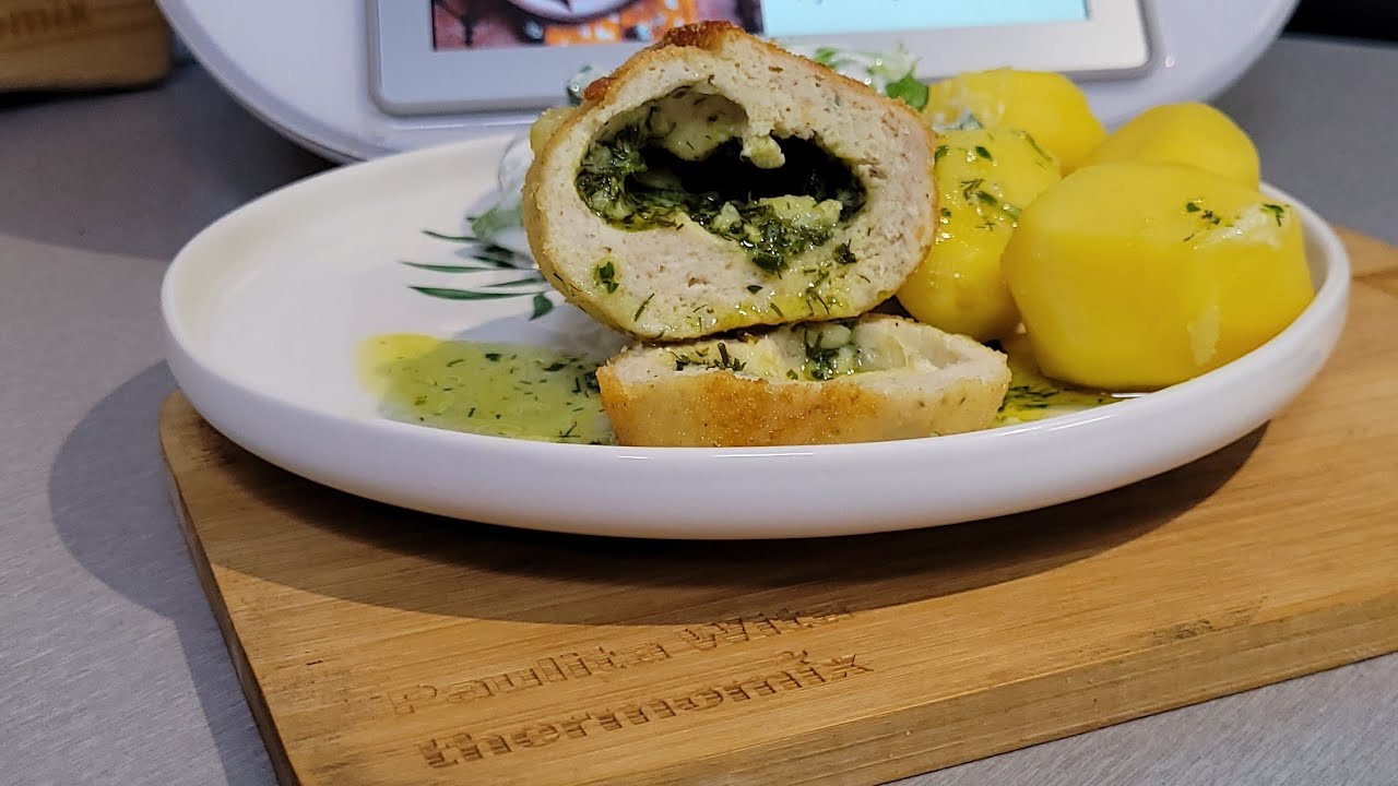 Kotlety po kijowsku z masłem ziołowo-czosnkowym (de volaille). Thermomix Tm6 Tm5 Paulita Wita
