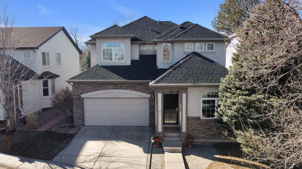 1701 S Poplar Way