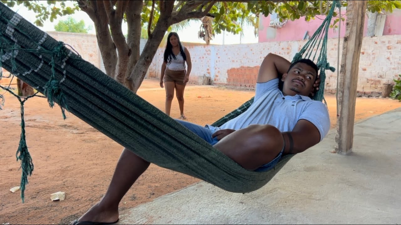 HOMEM Abandona o TRABALHO e Vive às Custas da MULHER 