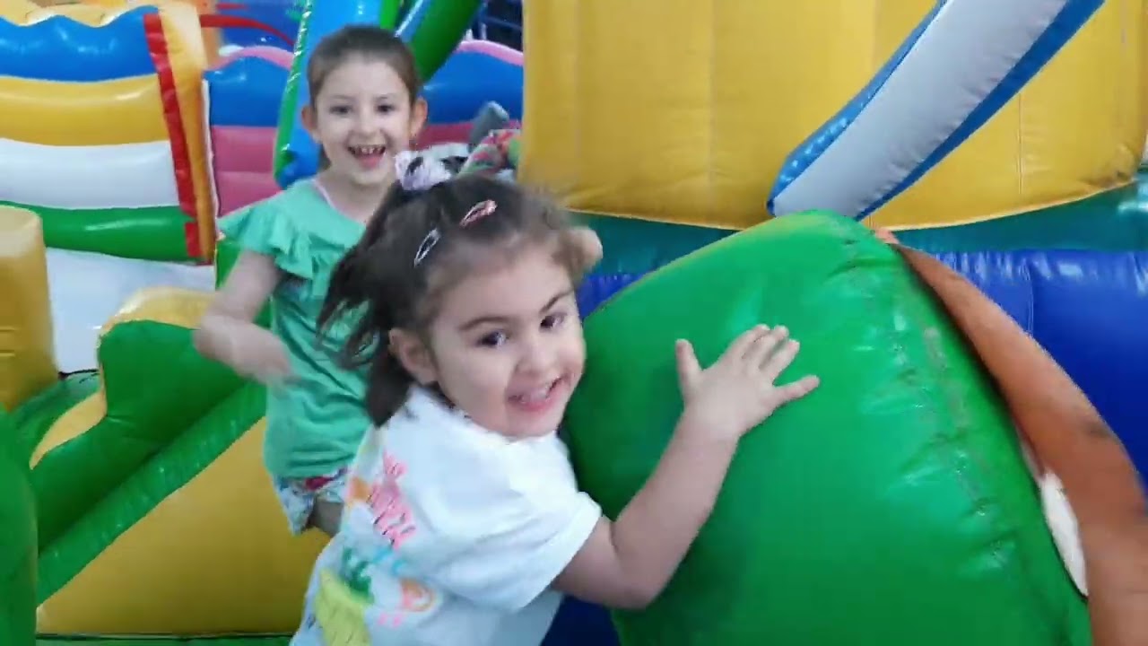 PANAYIRDA ŞİŞME KAYDIRAK , INFLATABLE SLIDE AT THE FAIR #keşfet #keşfetbeniöneçıkar #youtube