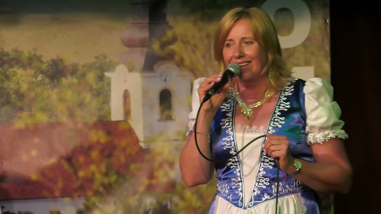 Szávolovics Gabriella - Nézek a nagy messzeségbe