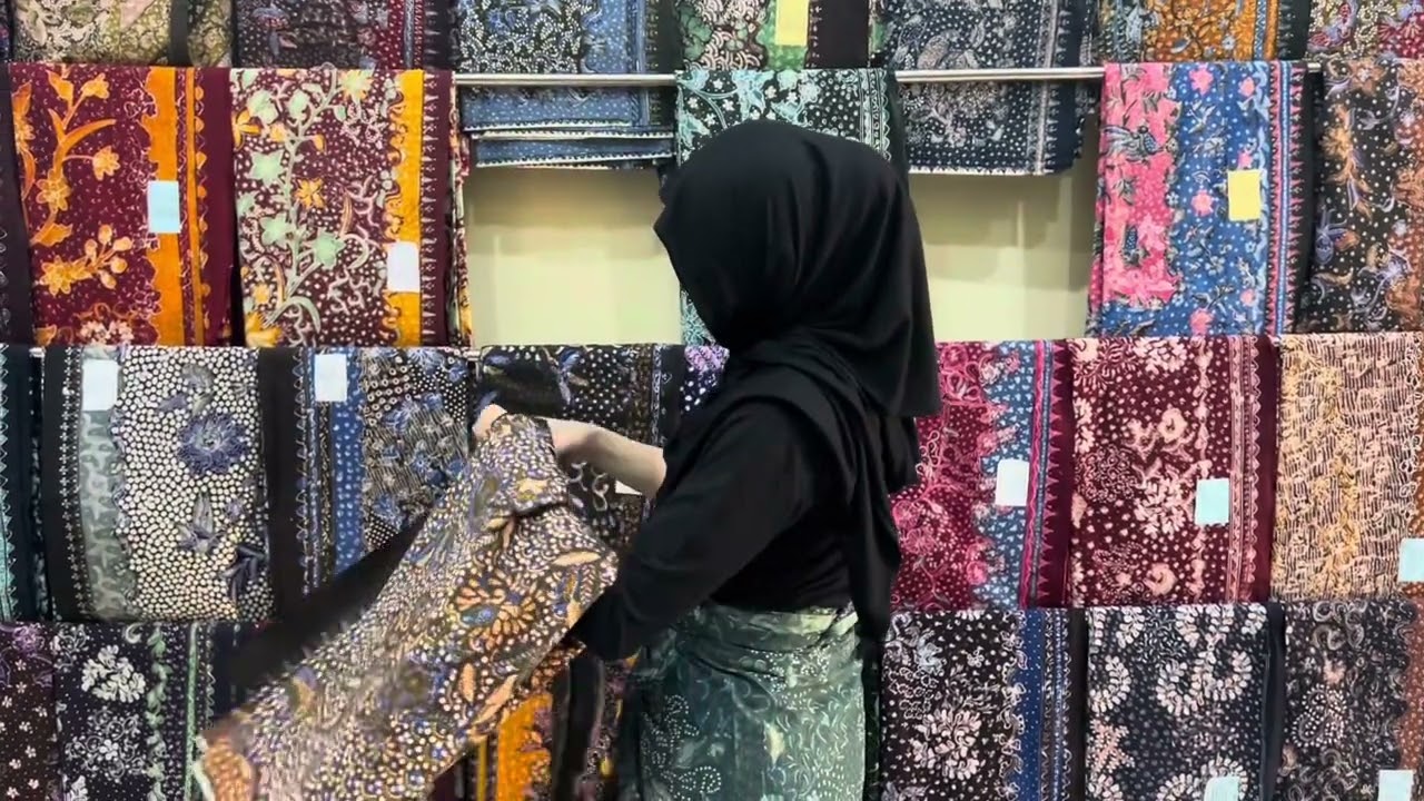 Kenapa Batik Lasem Pusaka Beruang Selalu Dicari Kolektor? Lihat Sendiri!
