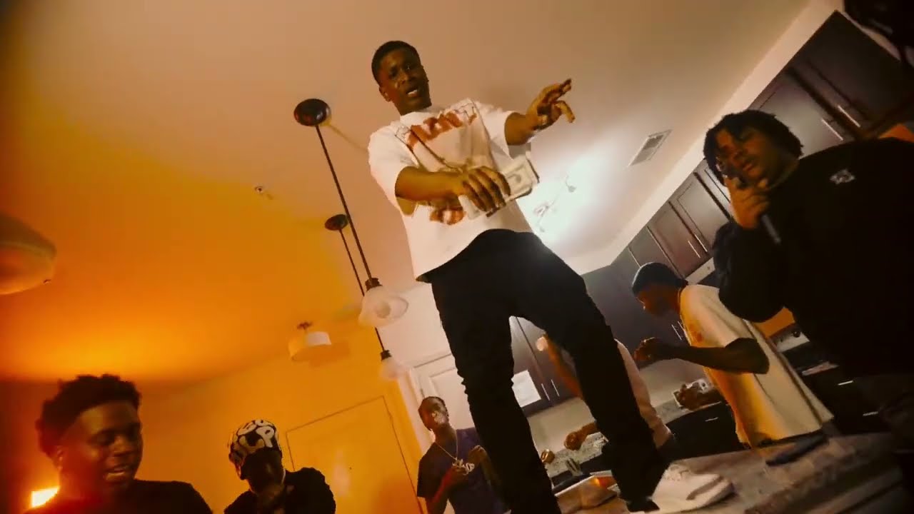 Smy Yungeen Earned It (Official Video)
