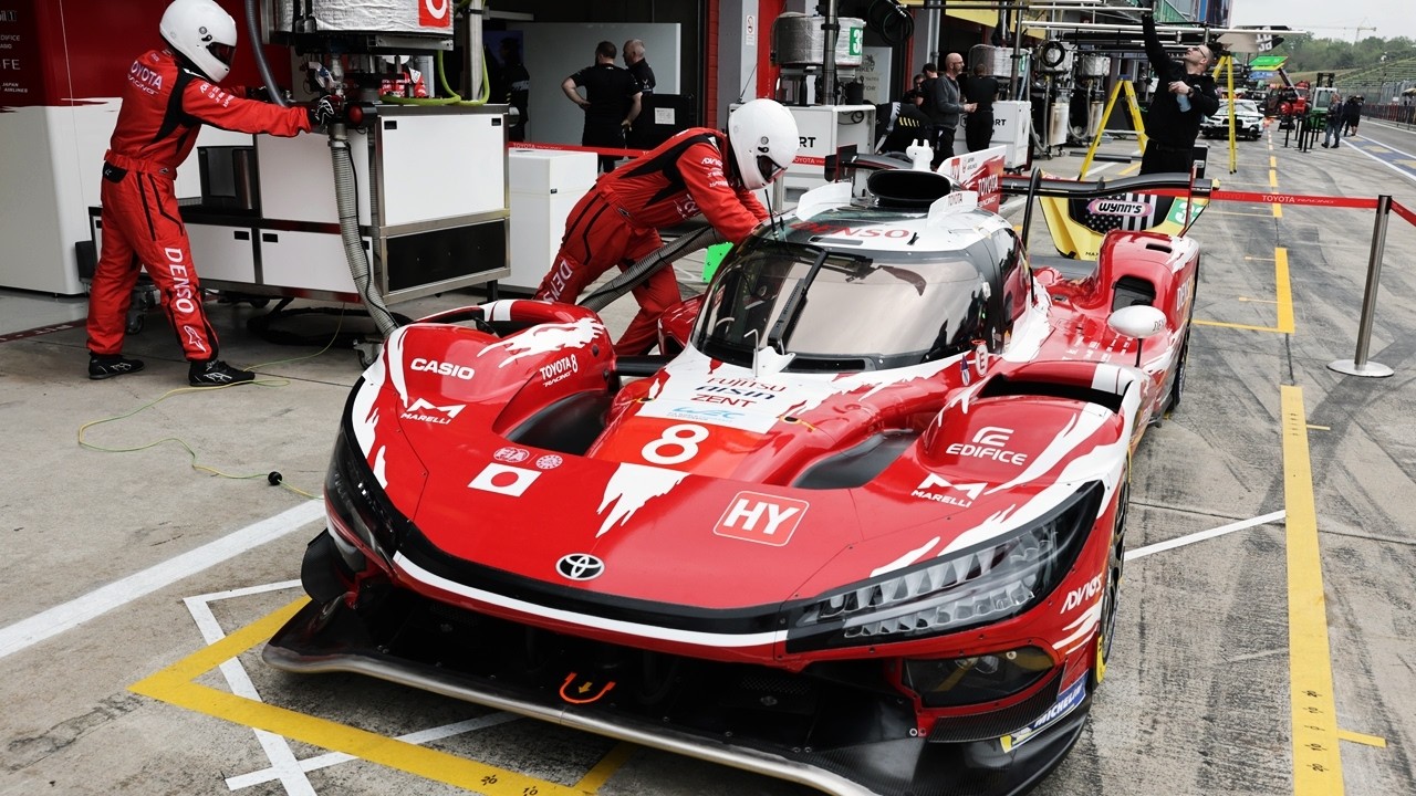 NOWY HYBRYDOWY hipersamoch&oacute;d Toyota TR010 2026 &ndash; akcja na torze i szczeg&oacute;ły