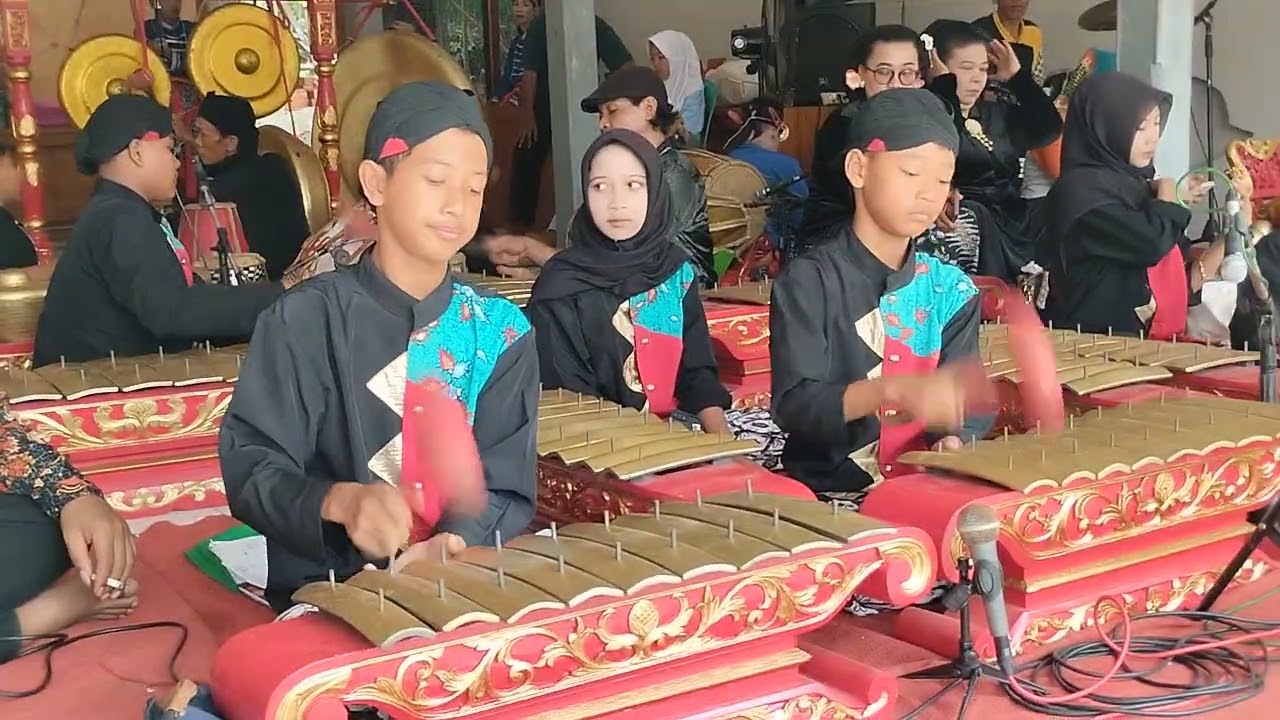 RONDO KEMPLING EBEG GATRA KIRANA