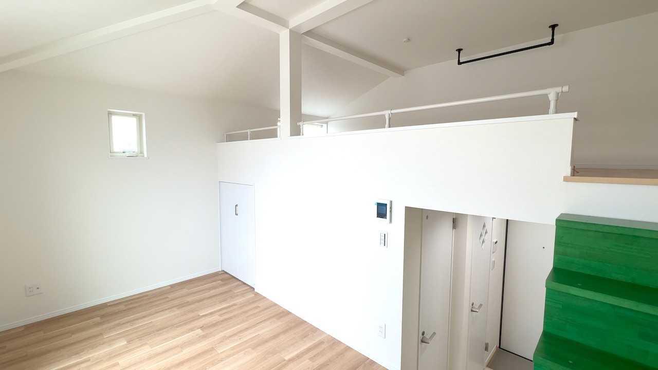 Эпизод 48 — Новая микроквартира с балконом🏠✨ — 19,8 кв. м / 213,1 кв. фута