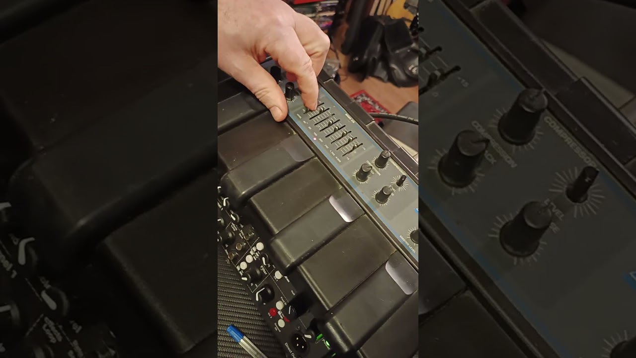 DOD TR3B Bass Multieffects unit Part 2 (play through)