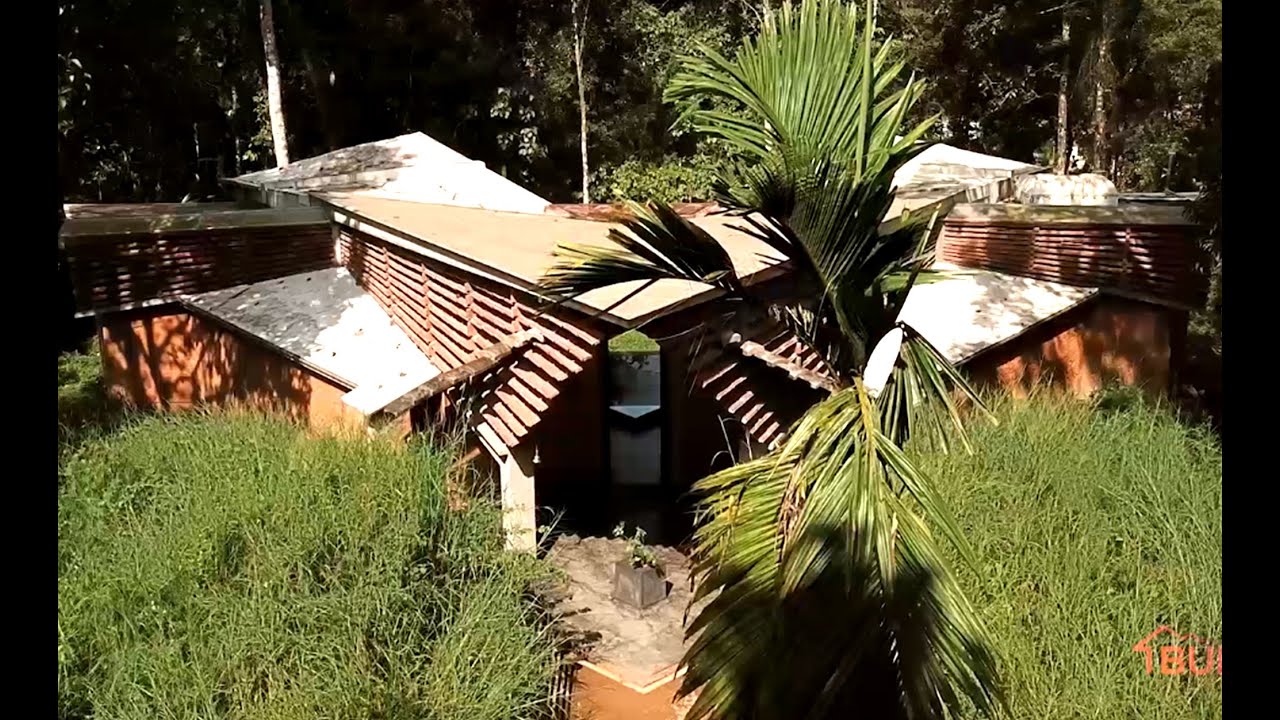 Luxury Mud house in #Kerala | #Chirath #traditional #architecture #mudhouse #vinudaniel #homedesigns