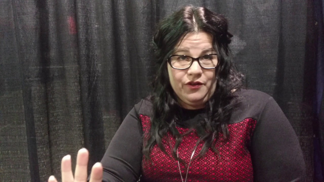 Ann Mahoney interview at Walker Stalker Chicago 2017