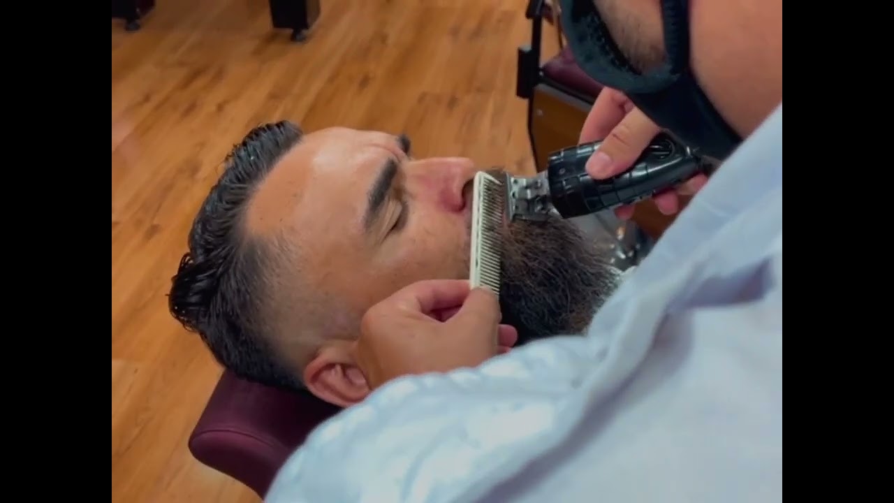 Como aparar o bigode grosso / corretamente