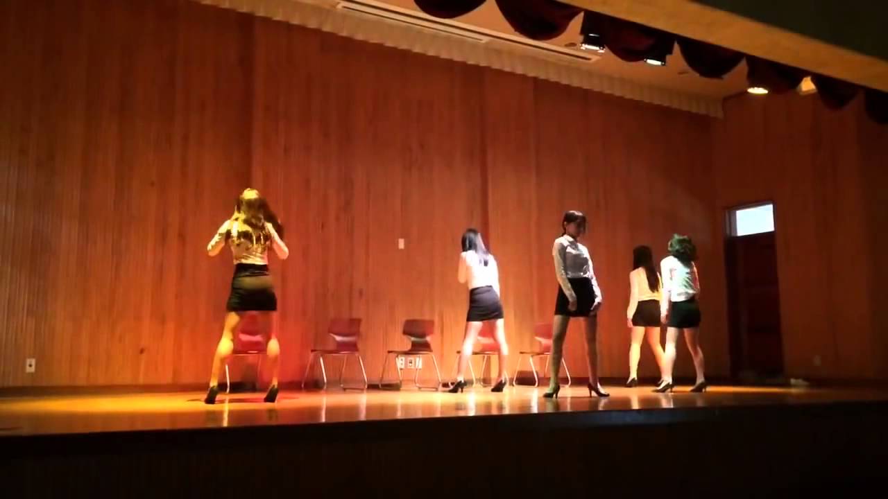 [Full] 김유정 짧은치마 학교축제 공연 직캠