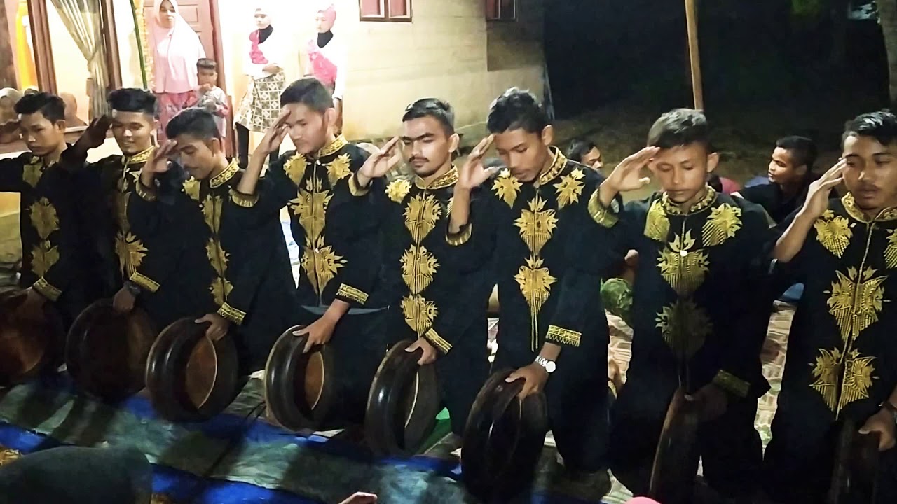 Rapai pulot geurimpheng sanggar seni lonceng Aceh, desa Blang cut sp IV kecamatan Peusangan