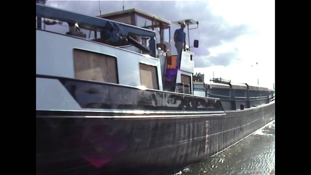 SAUL JUNCTION - mv TRANSIENT heads south - GLOUCESTER SHARPNESS CANAL