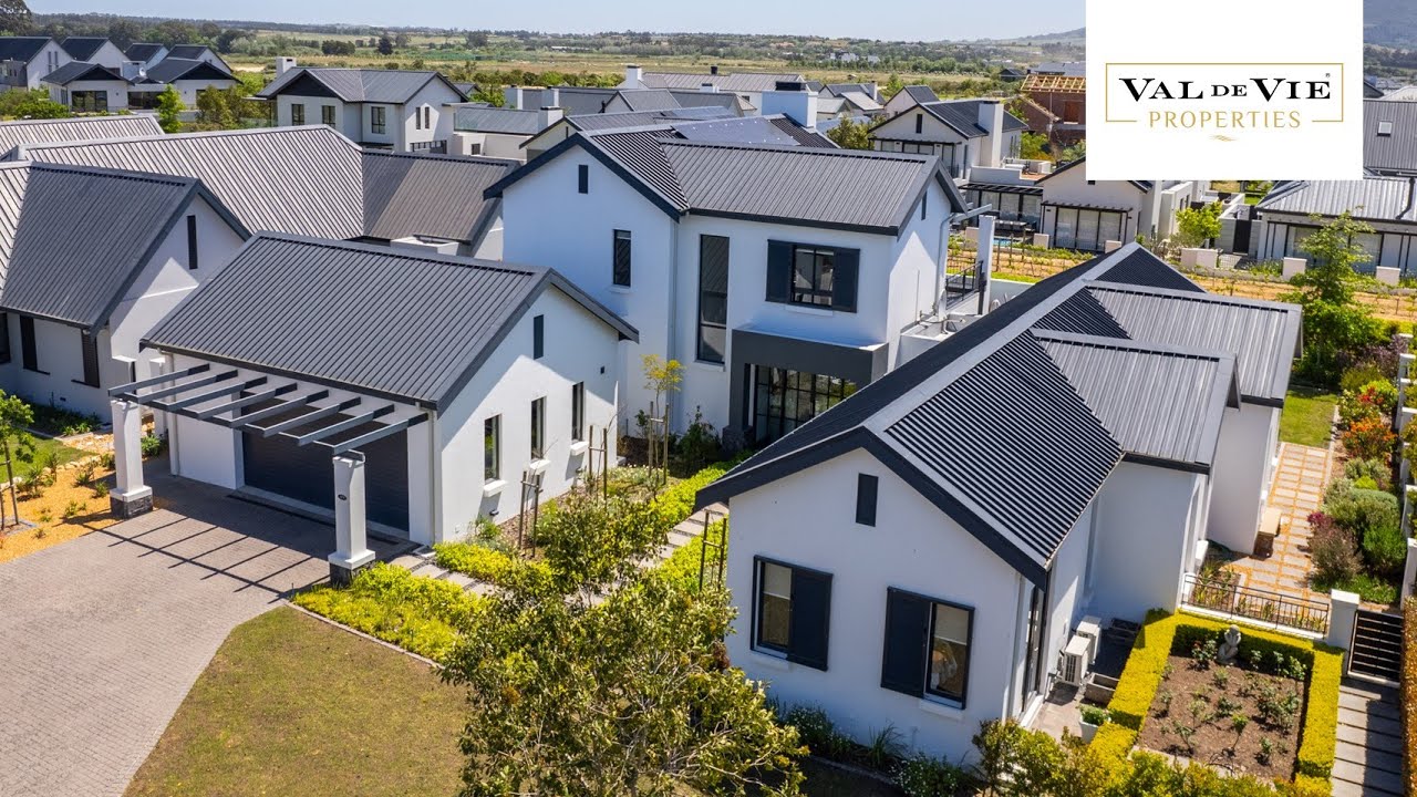 Modern family home in La Vue on Val de Vie Estate | For Sale | Val de Vie Properties
