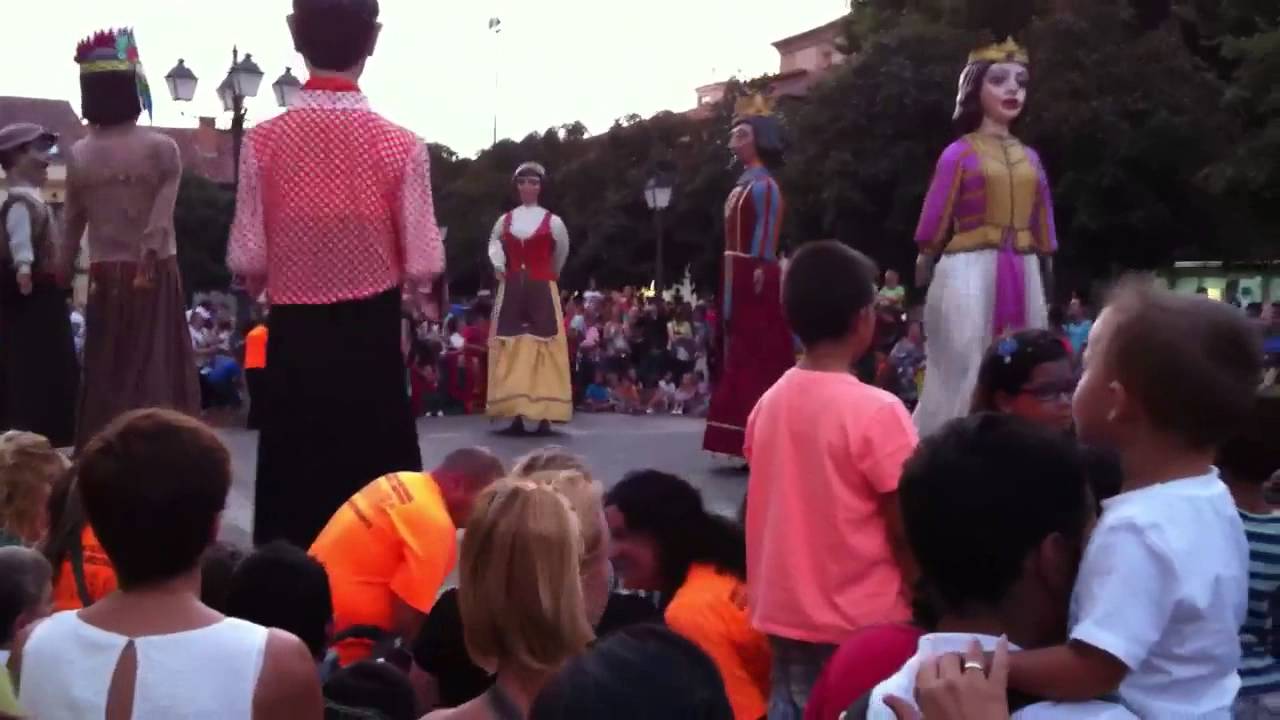 Gigantes y Cabezudos de Alcalá de Henares 2013