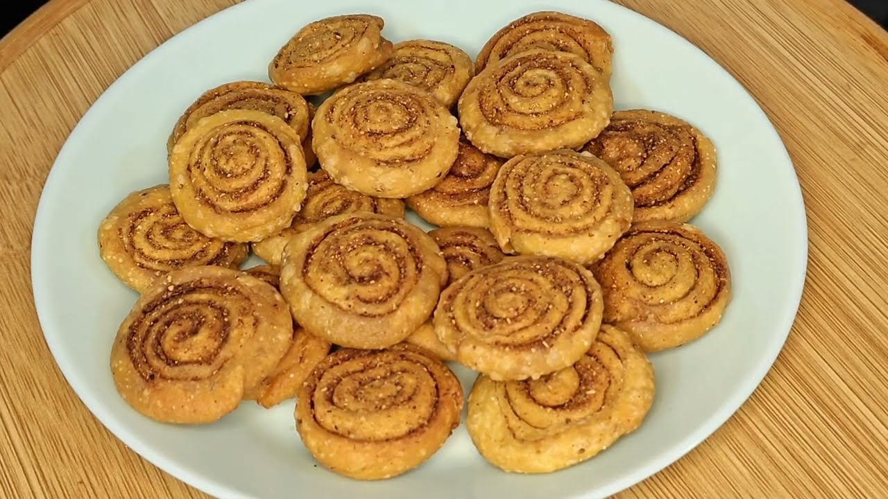 10–12 ದಿನ ಫ್ರೆಶ್ ಇರುವ ಭಾಕರ್‌ವಡಿ | Crispy Bakrawadi Recipe