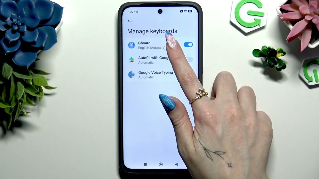 POCO M7 5G – Включение/выключение автоматической коррекции