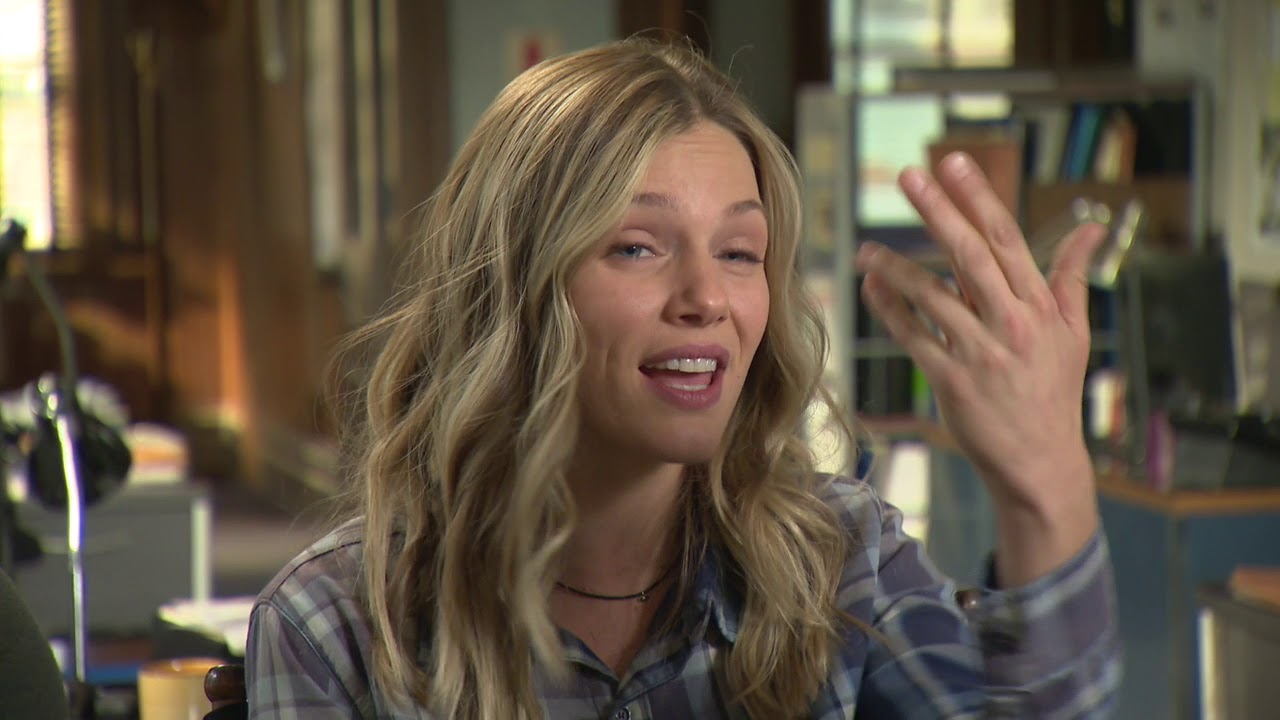 Chicago P.D. - Profiles  100th episode || JESSE LEE SOFFER & TRACEY SPIRIDAKOS  || SocialNews.XYZ