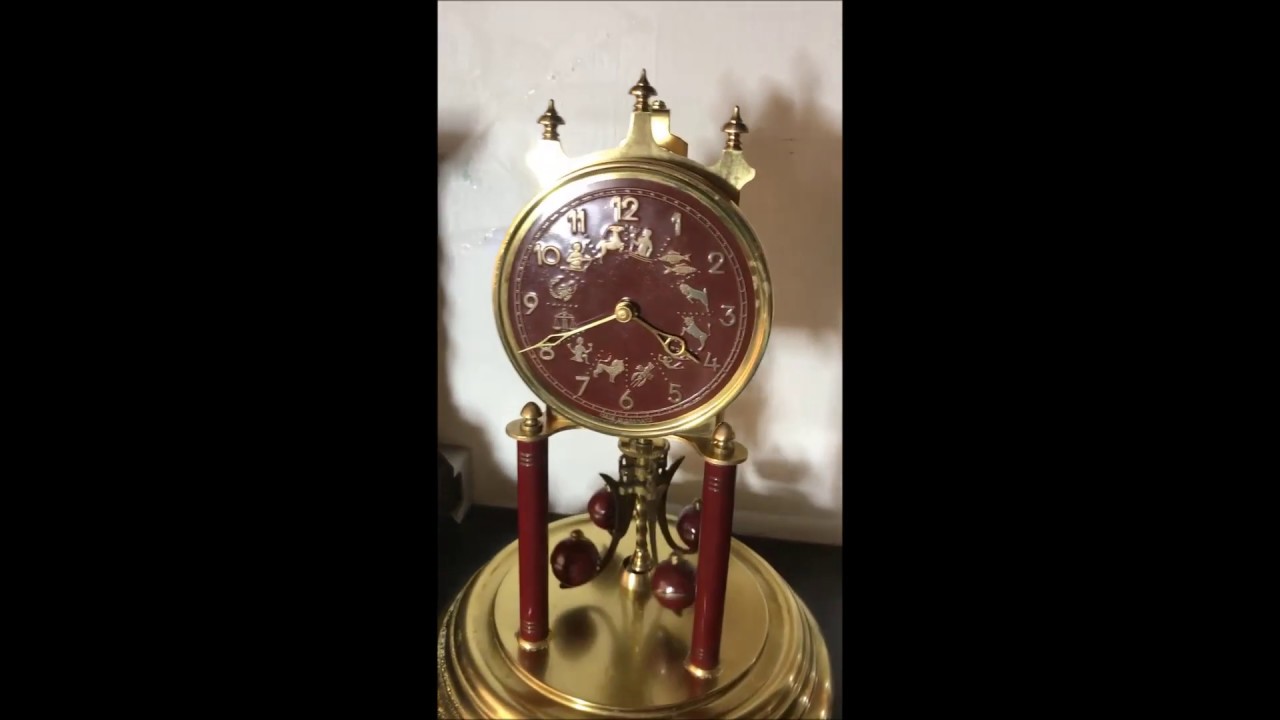 Consertando relógio 400 dias com cúpula de vidro Schatz alemão