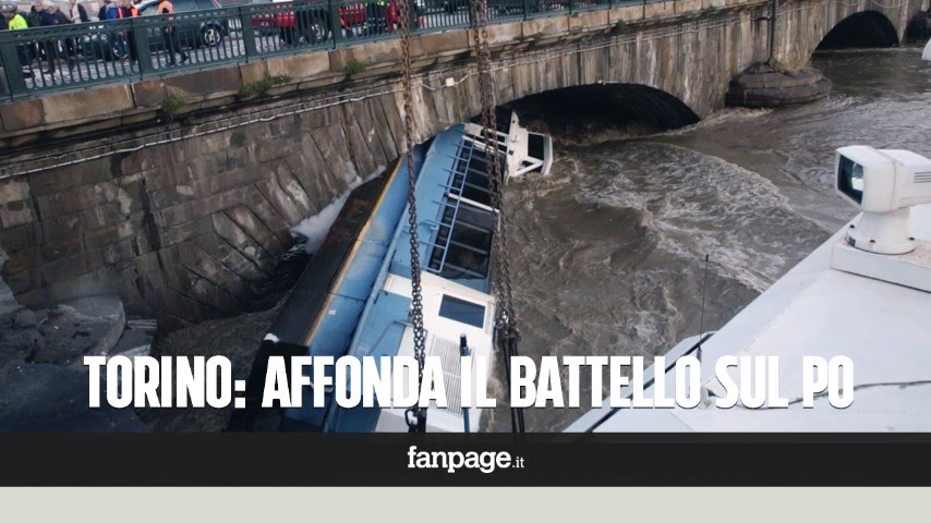 Alluvione a Torino, fallisce il recupero del battello che va alla deriva