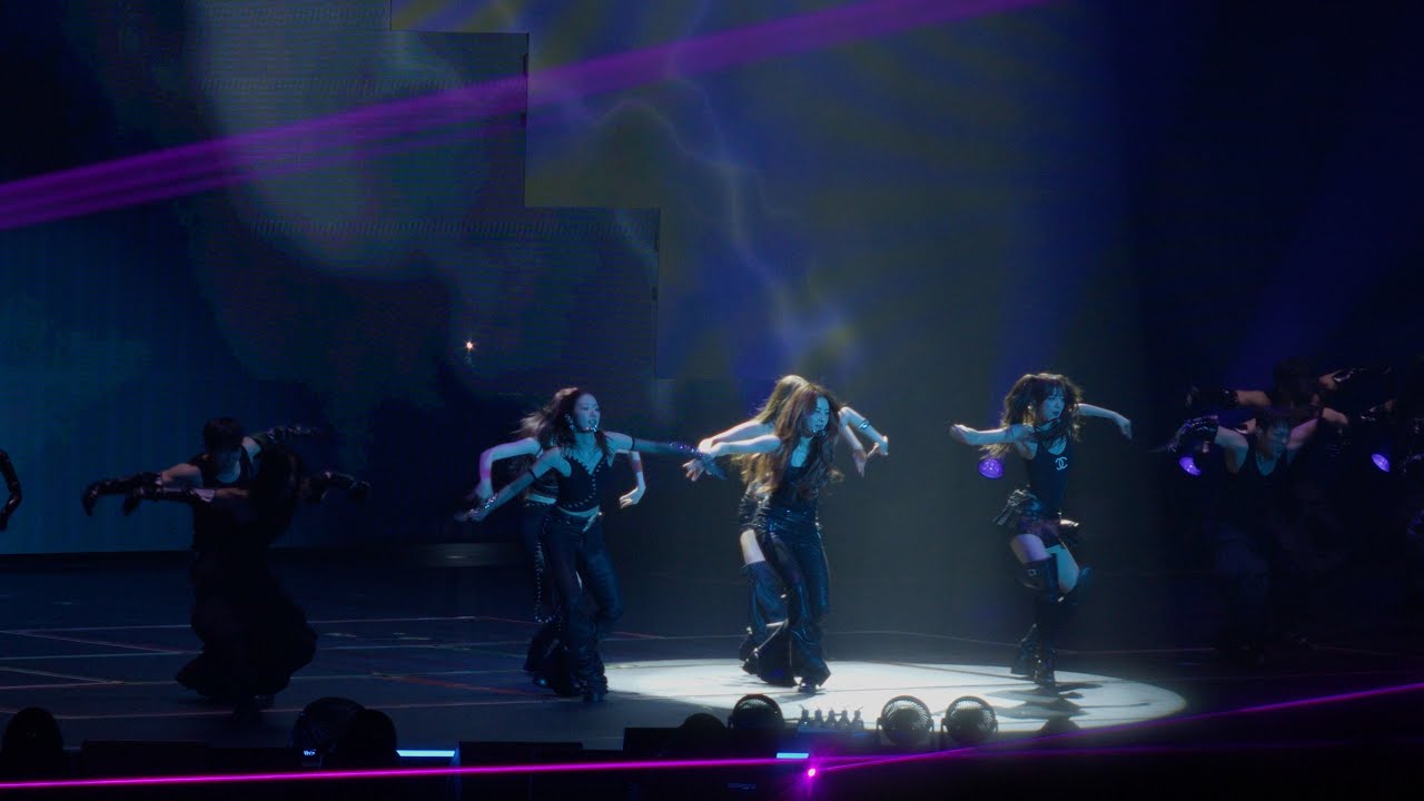 250615 LE SSERAFIM (르세라핌) Chasing Lightning + Eve, Psyche & The Bluebeard FANCAM @ EASY CRAZY HOT