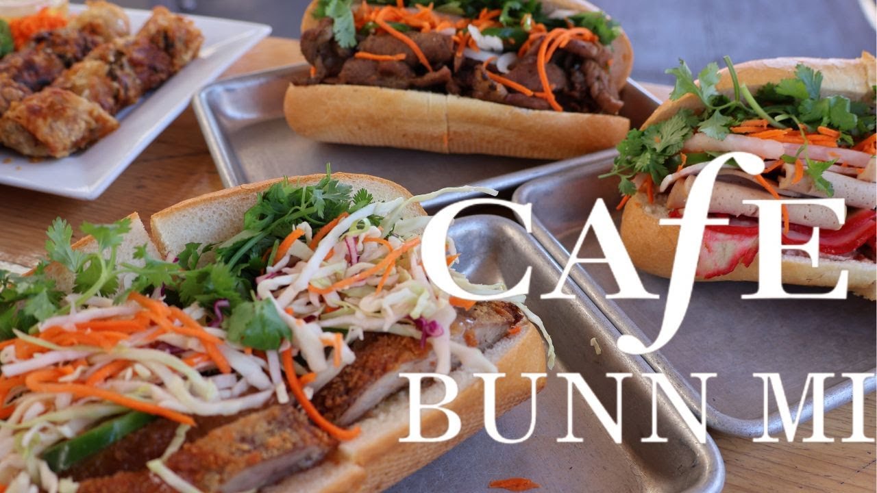 That One Dish EP 75 TRYING VIETNAMESE SANDWICH BANH MI for the first time at CAFE BUNN MI.#foodie