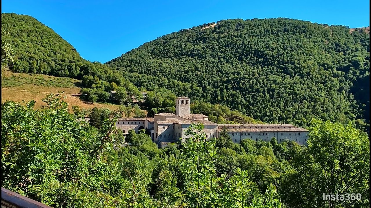 ⛰️ Alla scoperta del Monastero di Fonte Avellana: in bici tra le colline umbro-marchigiane. ⛰️