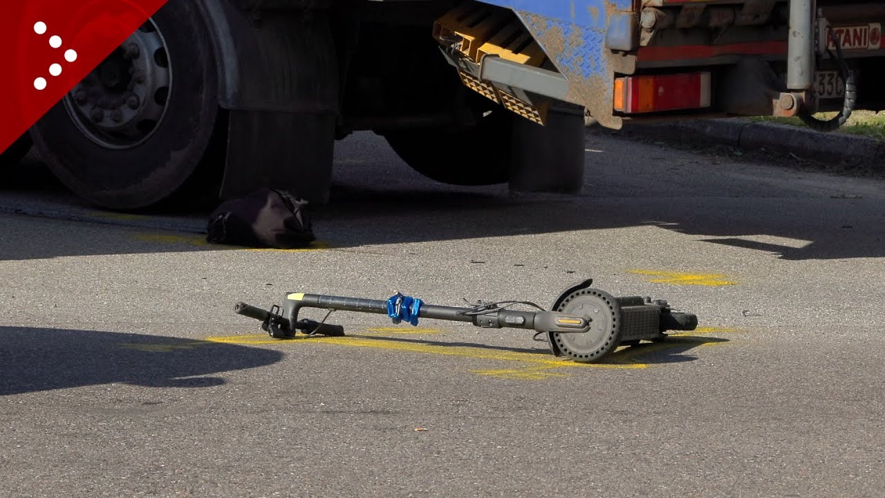 Incidente tra un camion e un monopattino a Rho, morto un uomo